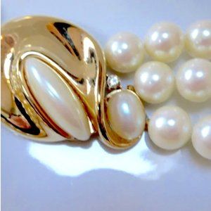 GIVENCHY Runway Massive Triple Multi Strands Pearl Necklace Choker Collar Bib